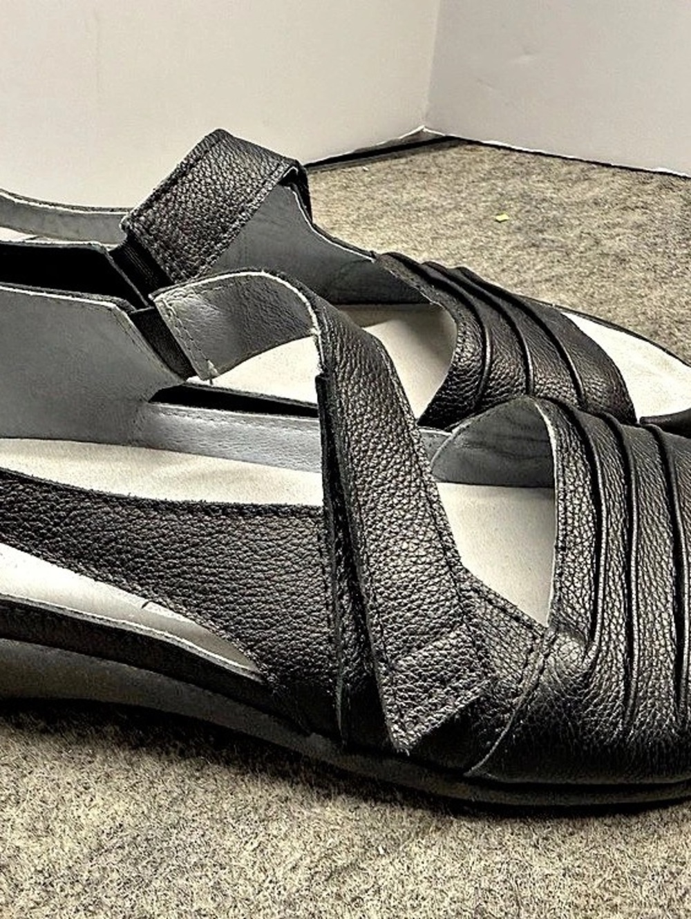Naot Women's Sandals Black Leather 39 8-8.5 NWOT